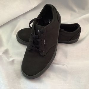 Black and White Vans Youth 7